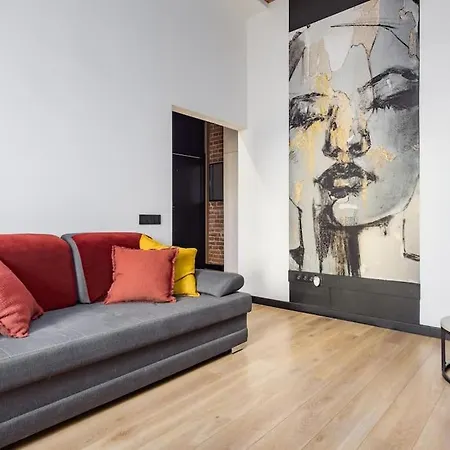 Apartment Jaracza 6 B *